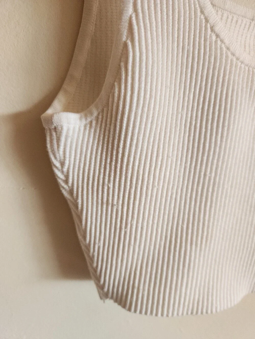 Babaton Arotzia Ribbed Cropped Tank Top Bralette White Thick Medium